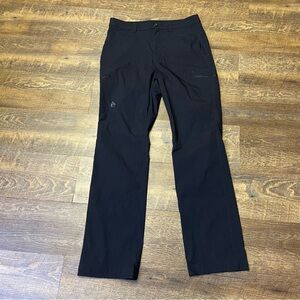 Eddie Bauer First Ascent Nylon Pants Black Cargo Hiking Outdoors Women's 10
